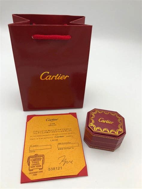 Cartier packaging management team